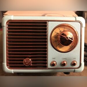 Retro speaker